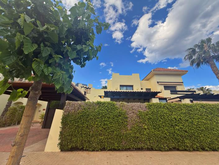Image No.45-3 Bed Townhouse for sale