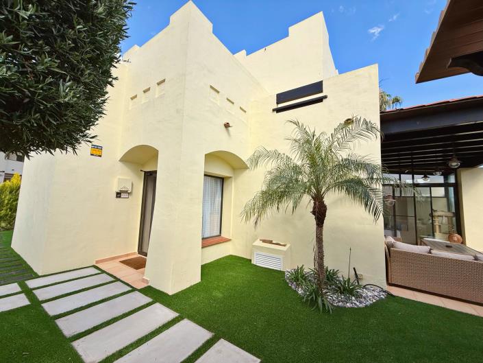 Image No.42-3 Bed Townhouse for sale