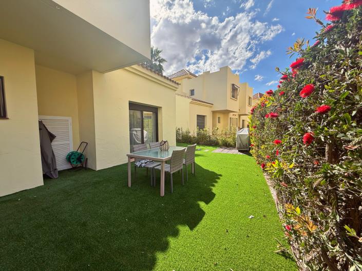 Image No.19-3 Bed Townhouse for sale