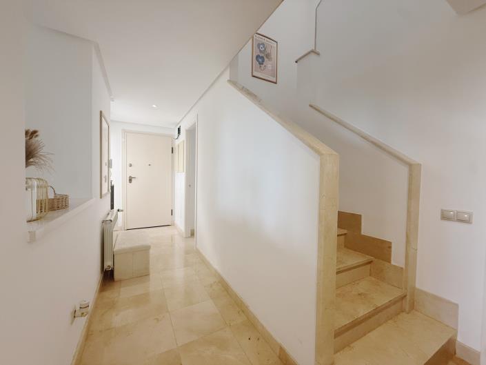 Image No.21-3 Bed Townhouse for sale