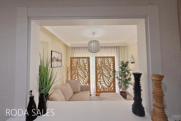 Image No.18-4 Bed Villa / Detached for sale