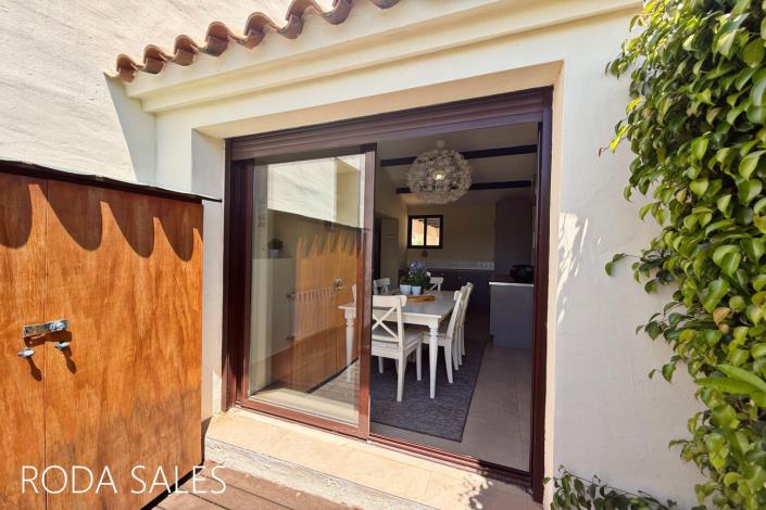Image No.17-4 Bed Villa / Detached for sale