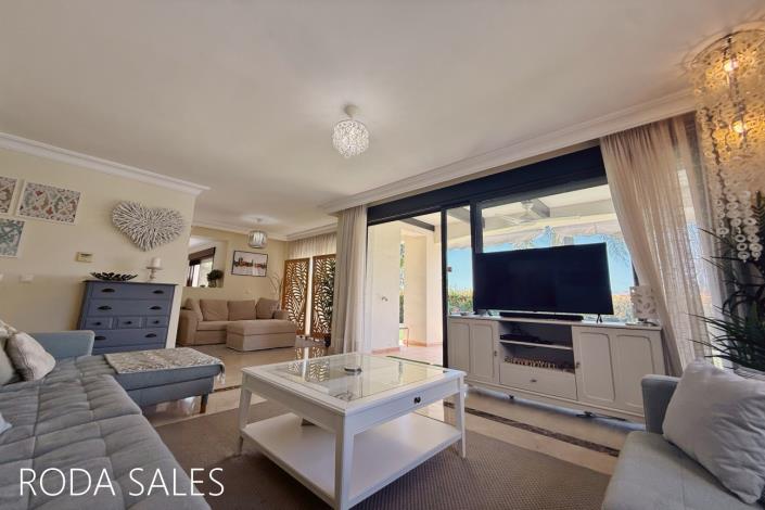 Image No.22-4 Bed Villa / Detached for sale