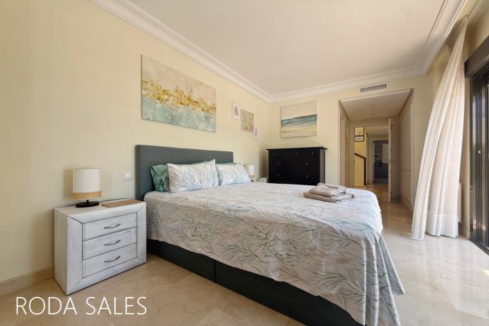 Image No.30-4 Bed Villa / Detached for sale