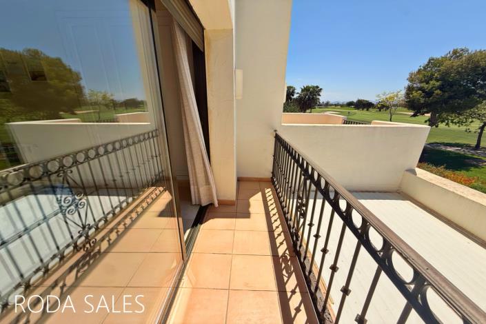 Image No.44-4 Bed Villa / Detached for sale