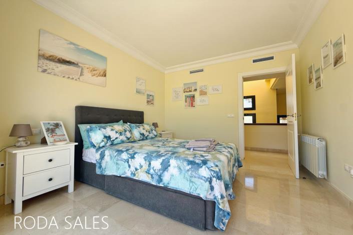 Image No.47-4 Bed Villa / Detached for sale