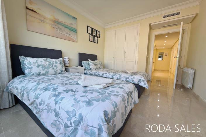 Image No.52-4 Bed Villa / Detached for sale