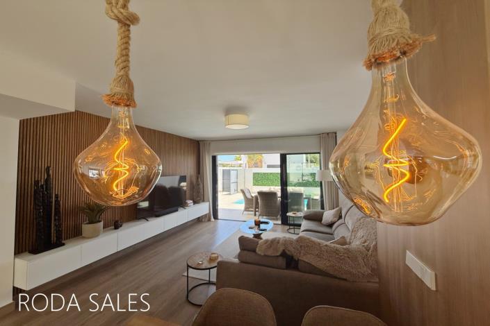 Image No.22-3 Bed Villa / Detached for sale