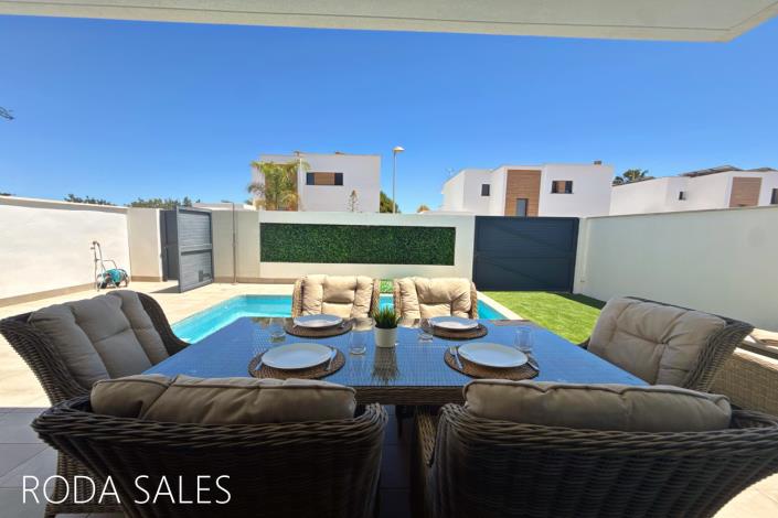 Image No.6-3 Bed Villa / Detached for sale