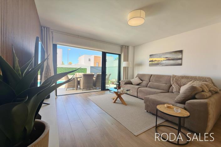 Image No.24-3 Bed Villa / Detached for sale
