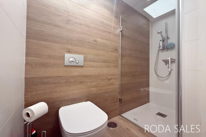 Image No.30-3 Bed Villa / Detached for sale