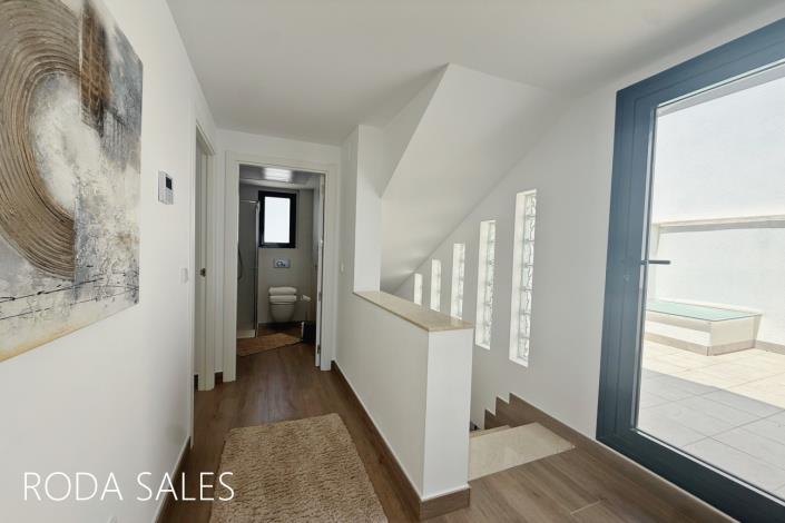 Image No.35-3 Bed Villa / Detached for sale