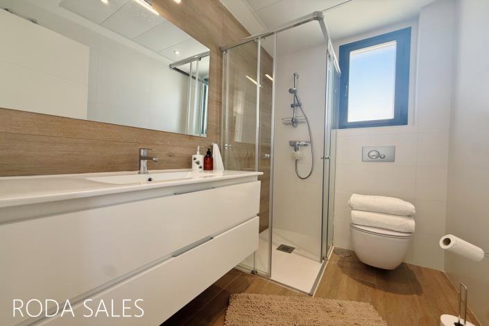 Image No.37-3 Bed Villa / Detached for sale