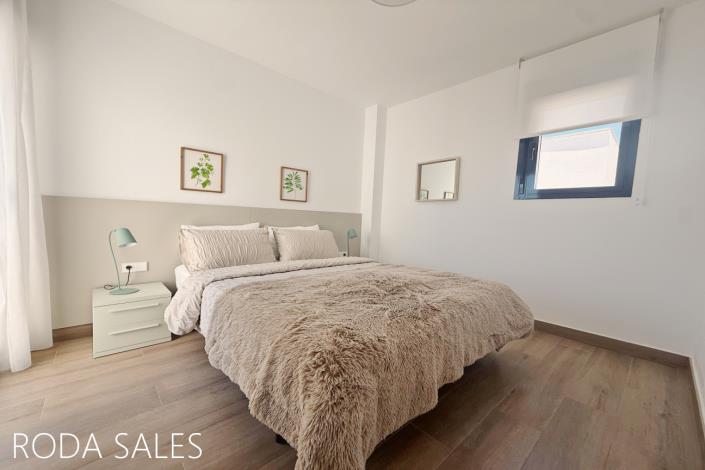 Image No.39-3 Bed Villa / Detached for sale