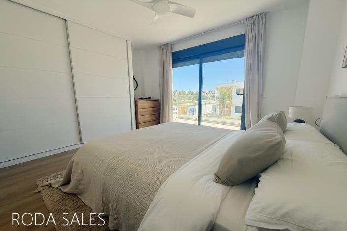 Image No.45-3 Bed Villa / Detached for sale