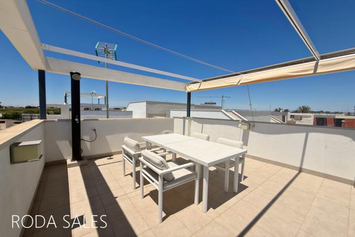 Image No.57-3 Bed Villa / Detached for sale