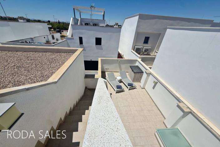 Image No.58-3 Bed Villa / Detached for sale