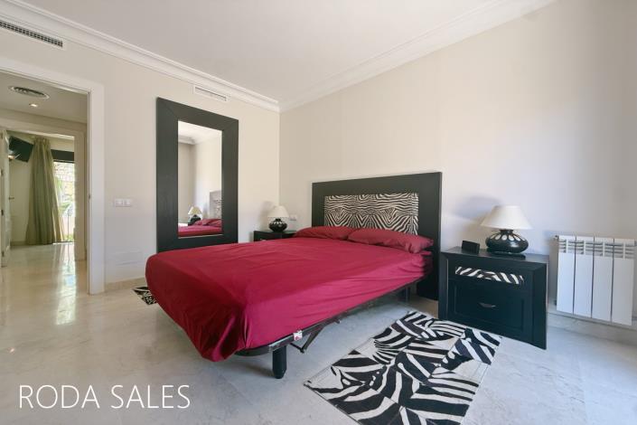 Image No.23-2 Bed Townhouse for sale
