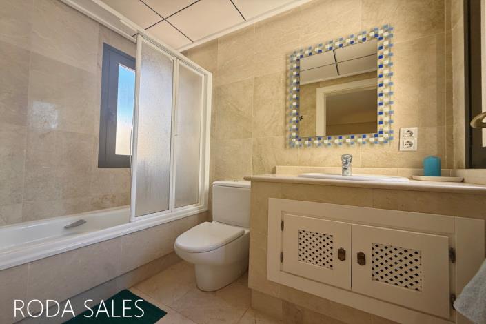 Image No.17-2 Bed Townhouse for sale