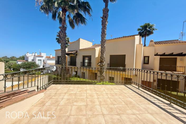 Image No.21-2 Bed Townhouse for sale