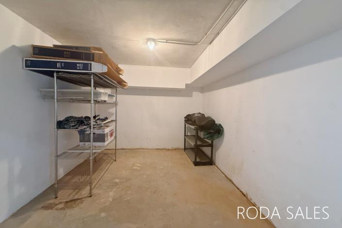 Image No.35-2 Bed Townhouse for sale