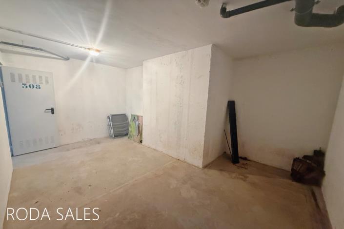 Image No.37-2 Bed Townhouse for sale