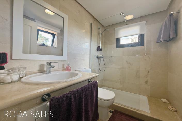 Image No.17-3 Bed Villa for sale