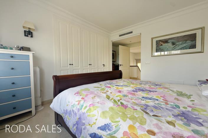 Image No.14-3 Bed Villa for sale