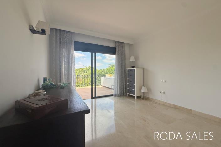 Image No.19-3 Bed Villa for sale