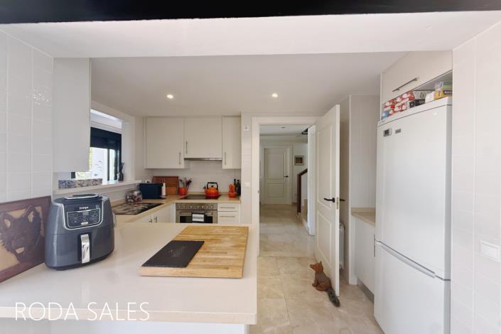 Image No.29-3 Bed Villa for sale