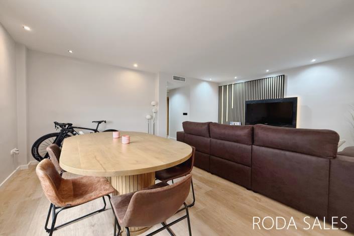 Image No.8-4 Bed Semi-Detached for sale