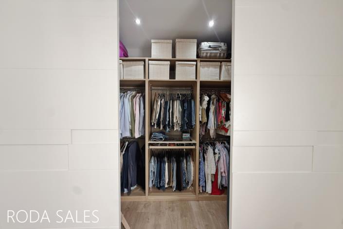 Image No.42-4 Bed Semi-Detached for sale