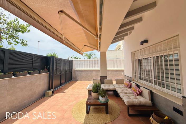 Image No.3-4 Bed Semi-Detached for sale