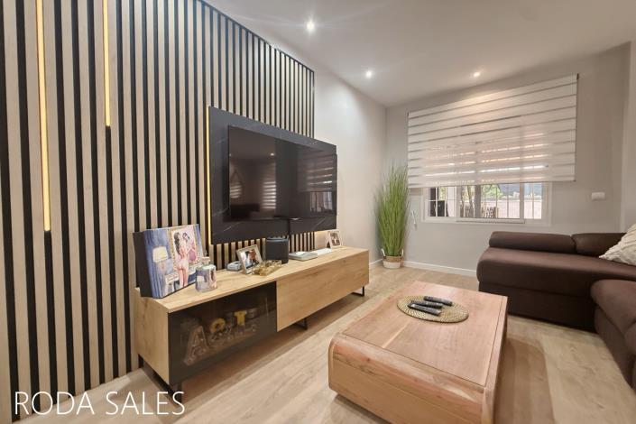 Image No.12-4 Bed Semi-Detached for sale
