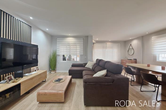 Image No.13-4 Bed Semi-Detached for sale