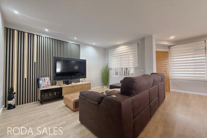Image No.14-4 Bed Semi-Detached for sale