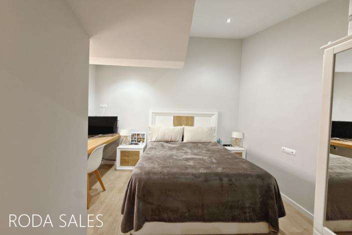 Image No.30-4 Bed Semi-Detached for sale