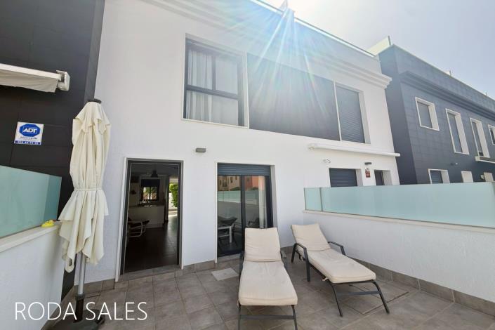 Image No.3-2 Bed Townhouse for sale