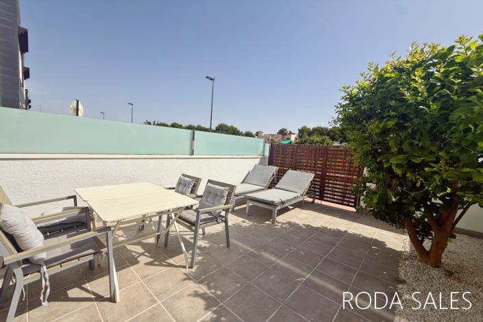 Image No.15-2 Bed Townhouse for sale