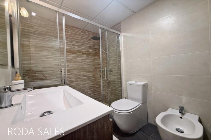 Image No.25-2 Bed Townhouse for sale