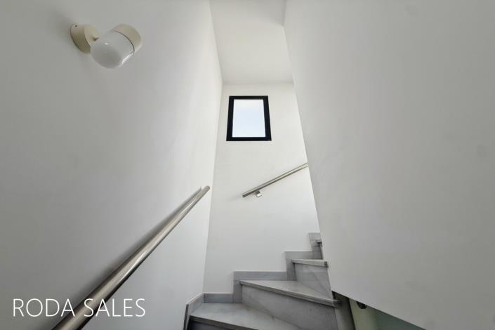 Image No.31-2 Bed Townhouse for sale