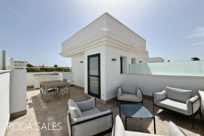 Image No.32-2 Bed Townhouse for sale