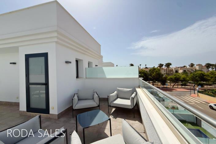 Image No.33-2 Bed Townhouse for sale