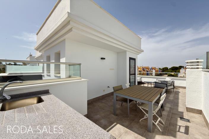 Image No.34-2 Bed Townhouse for sale