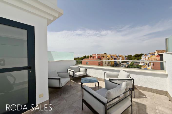 Image No.36-2 Bed Townhouse for sale