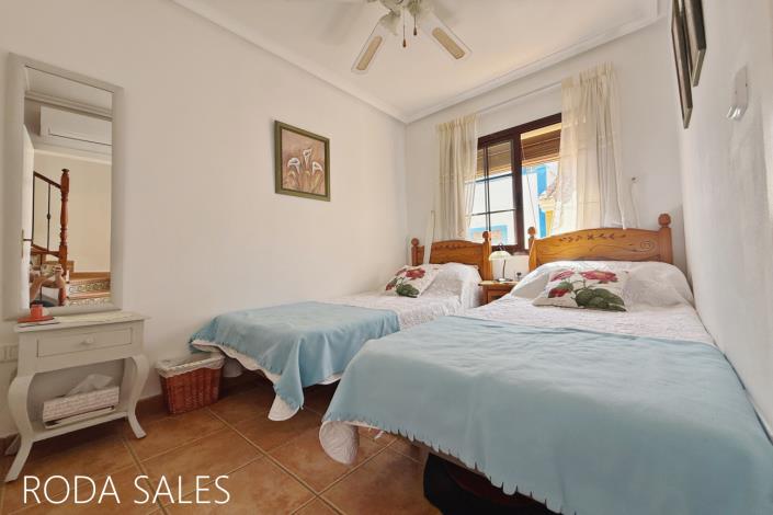 Image No.18-2 Bed Townhouse for sale