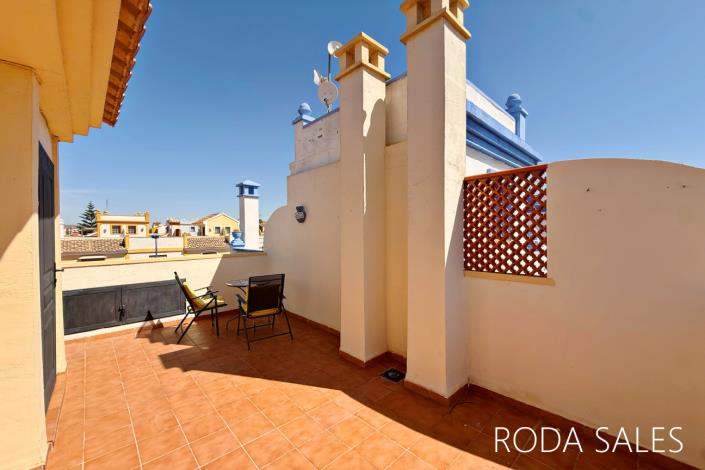 Image No.23-2 Bed Townhouse for sale