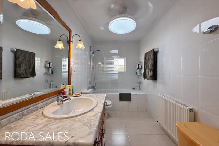 Image No.23-2 Bed Finca for sale