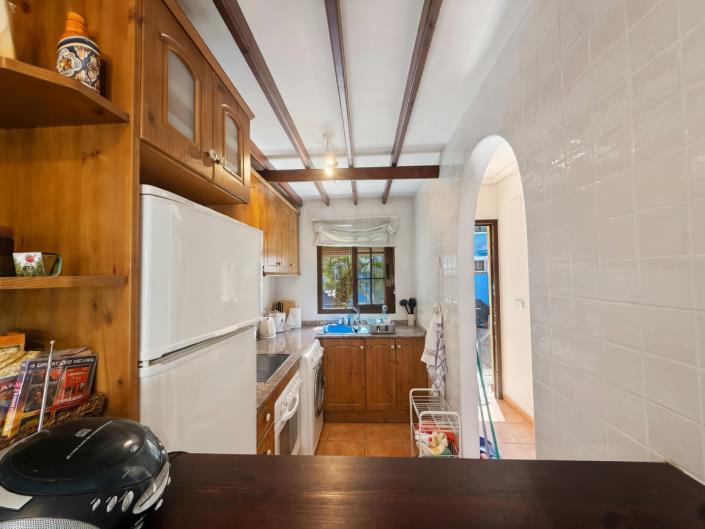 Image No.6-2 Bed Townhouse for sale