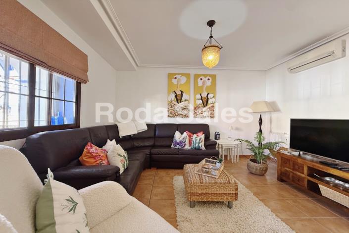Image No.8-3 Bed Townhouse for sale